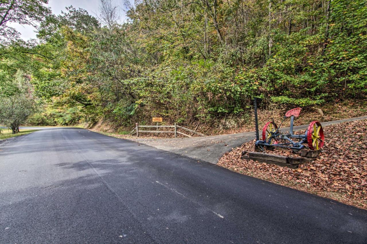 Pigeon Forge Scenic Solitude With Private Hot Tub! Esterno foto